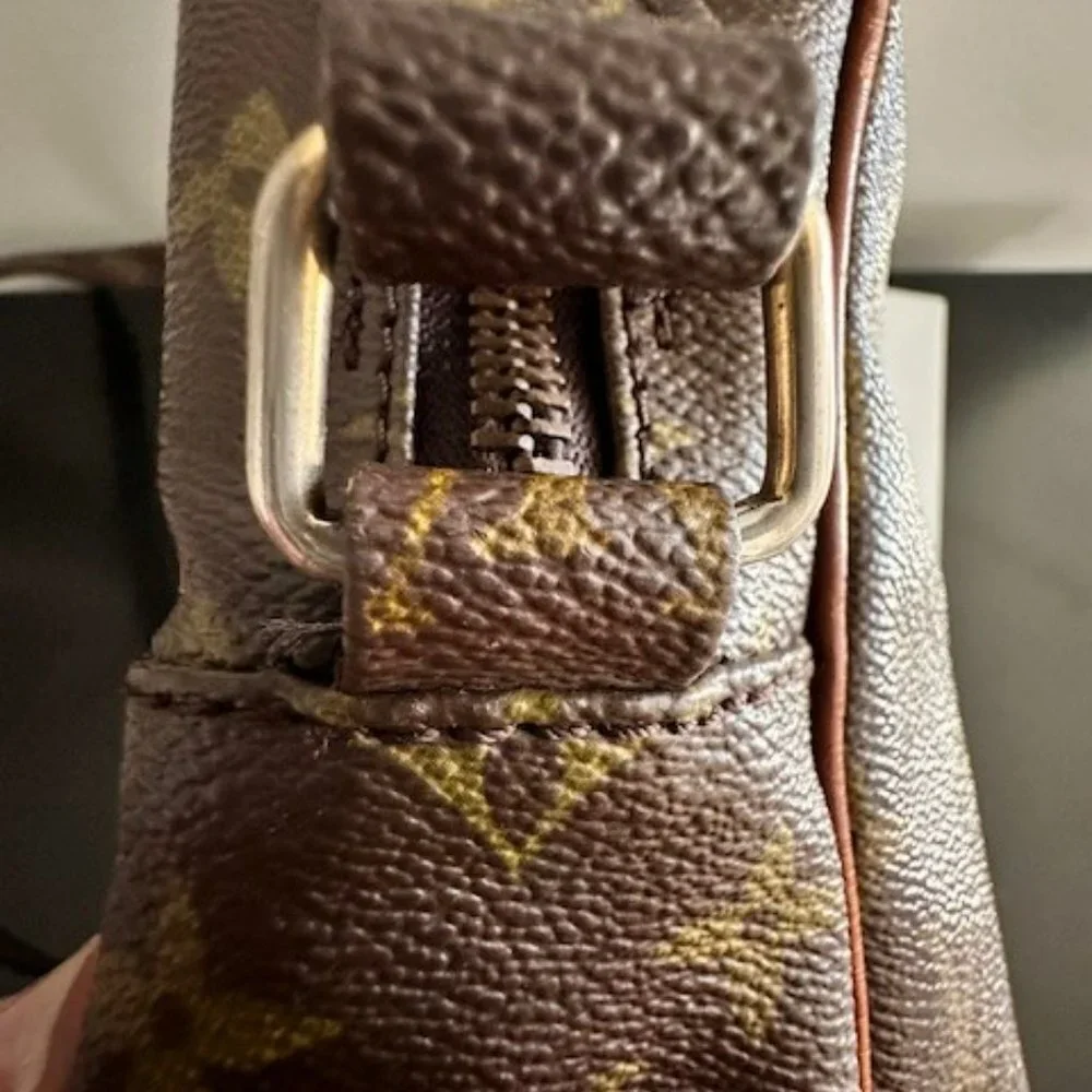 💙 Louis Vuitton Monogram Marceau Shoulder bag - Authentic